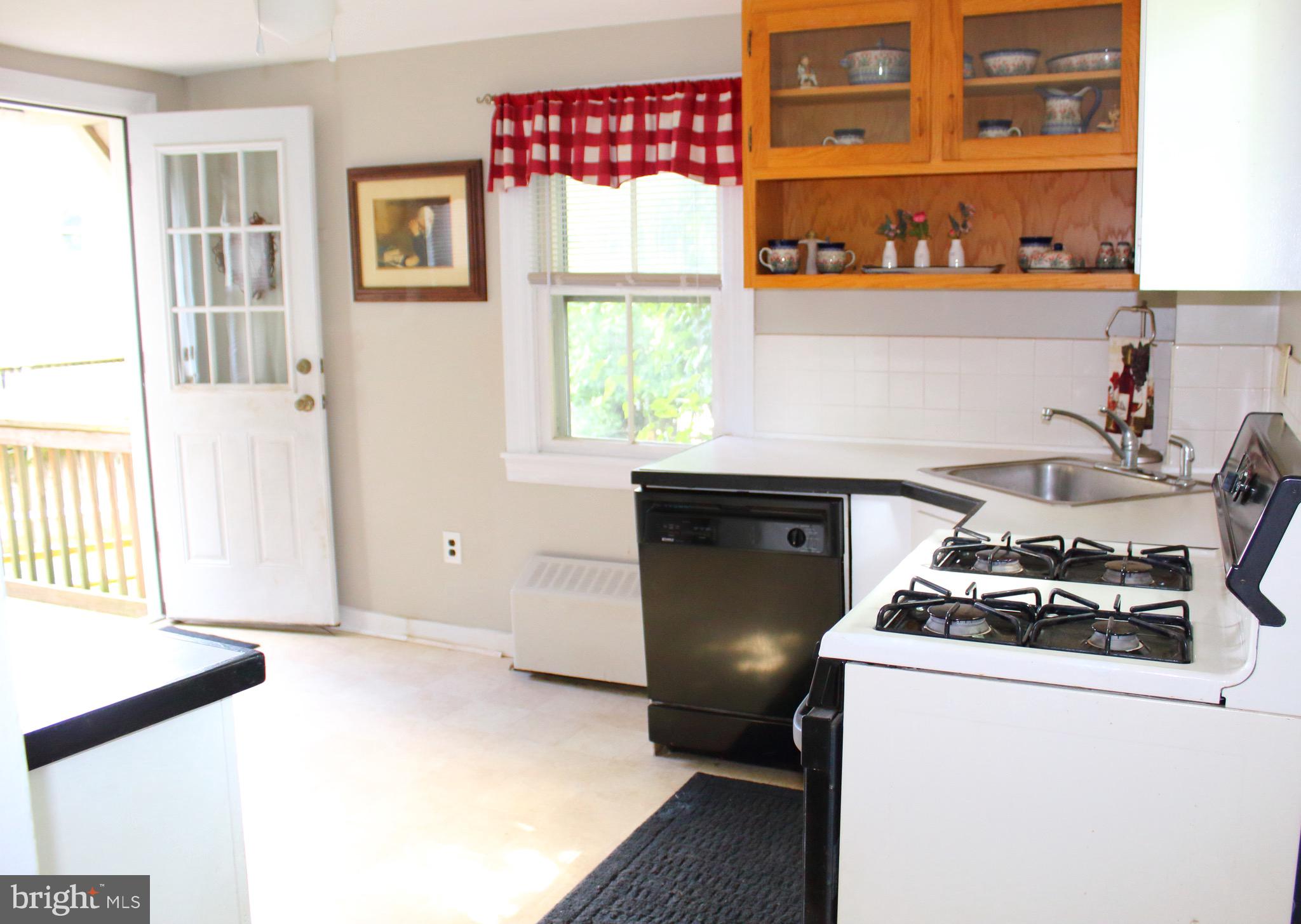962 Upper Gulph Road Wayne, PA 19087 - Photo 4 of 10 Kitchen
