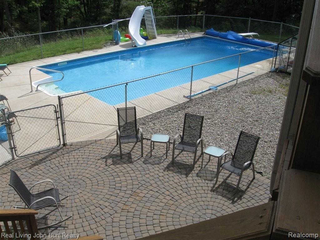 5630 Havens Road Leonard, MI 48367 - Photo 5 of 25 Inground Pool