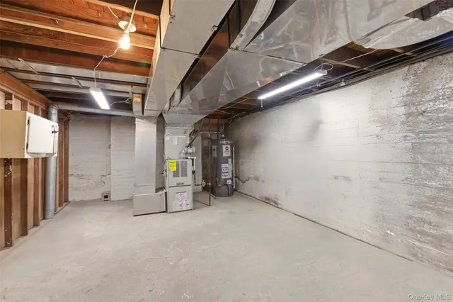 $690,000 | 258 Holt Drive, Pearl River, NY 10965