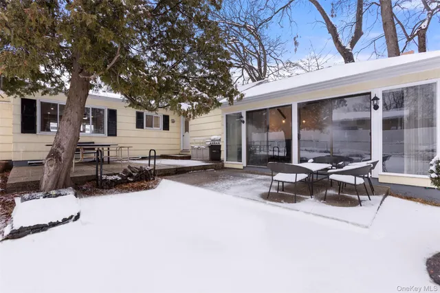 $690,000 | 258 Holt Drive, Pearl River, NY 10965