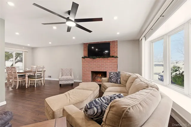 $690,000 | 258 Holt Drive, Pearl River, NY 10965