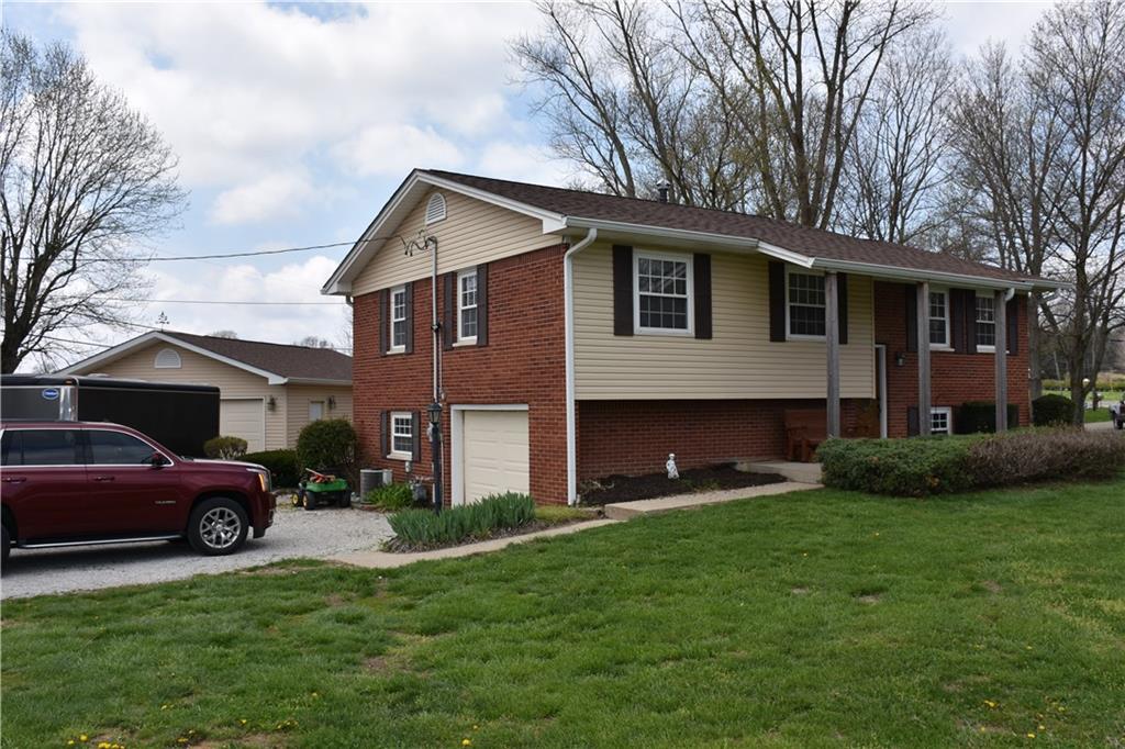 490 Hess Road Martinsville, IN 46151 - Photo 7 of 40 Gallery Image 7