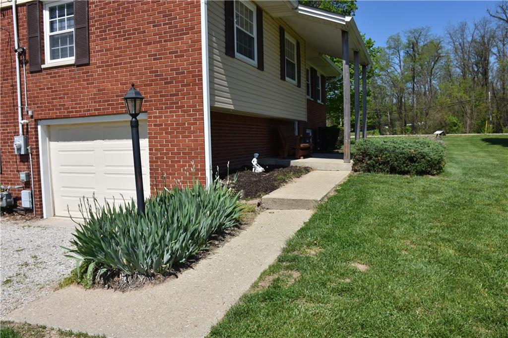 490 Hess Road Martinsville, IN 46151 - Photo 8 of 40 Gallery Image 8