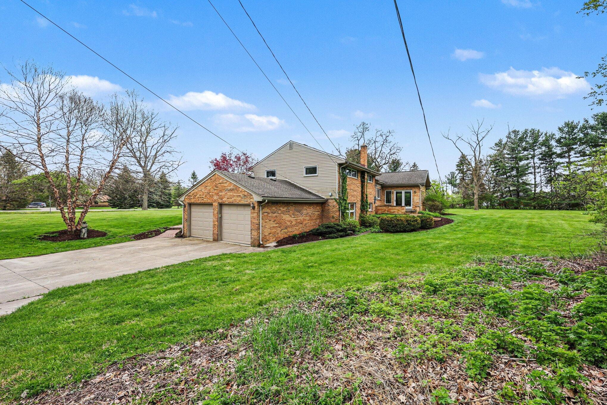 6595 Napier Road Plymouth, MI 48170 - Photo 25 of 35 025_file_2675