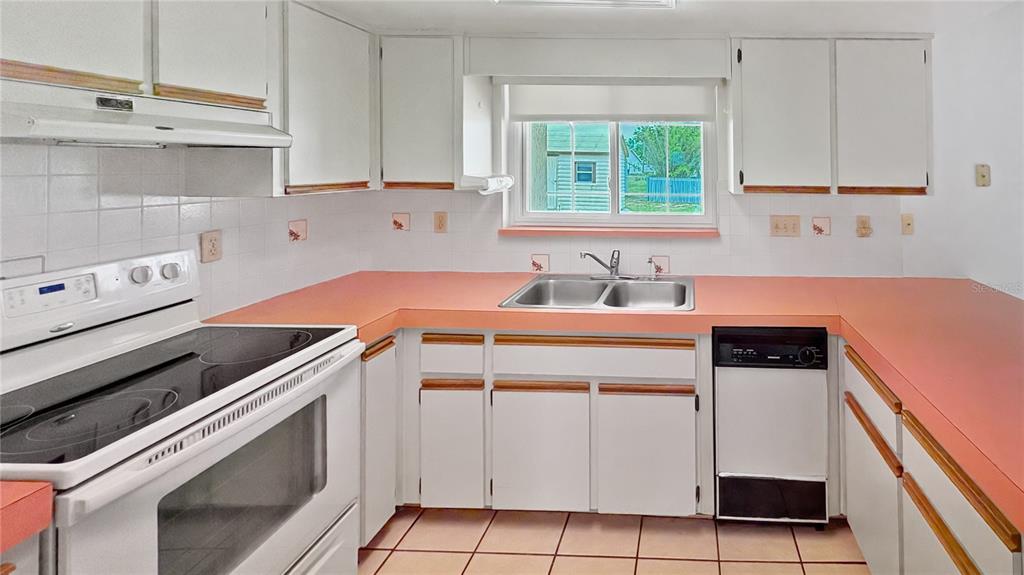 10492 Norvell Road Spring Hill, FL 34608 - Photo 5 of 9