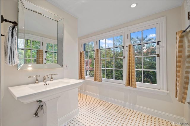 $4,300,000 | 2611 East 7th Ave Parkway, Denver, CO 80206