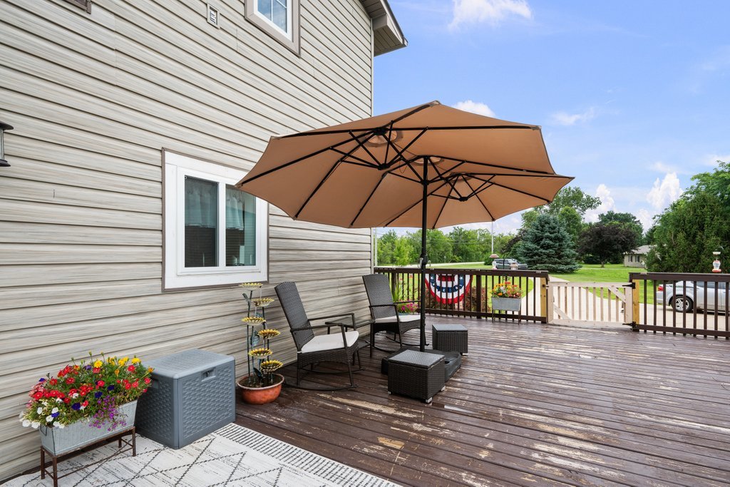 1814 Big Island Road Rock Island, IL 61201 - Photo 9 of 60
