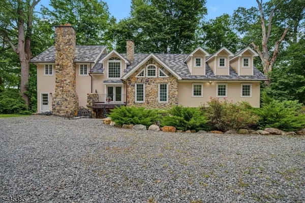 $999,000 | 2 Thompson Road, Boonton, NJ 07005