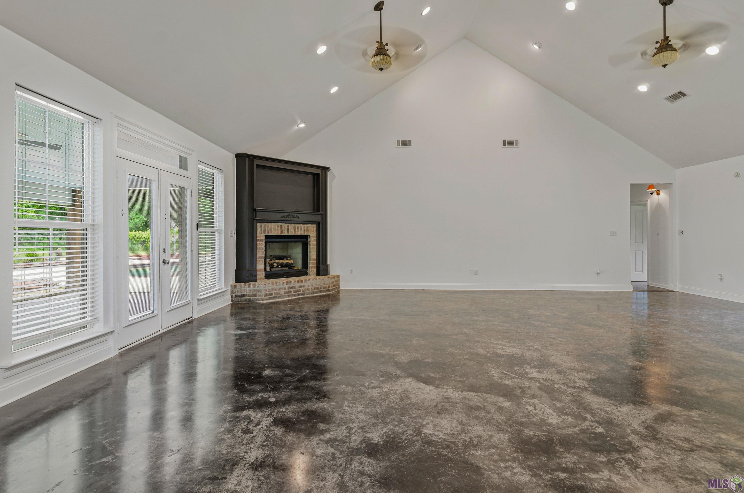 14105 Bert Allen Road Gonzales, LA 70737 - Photo 8 of 40