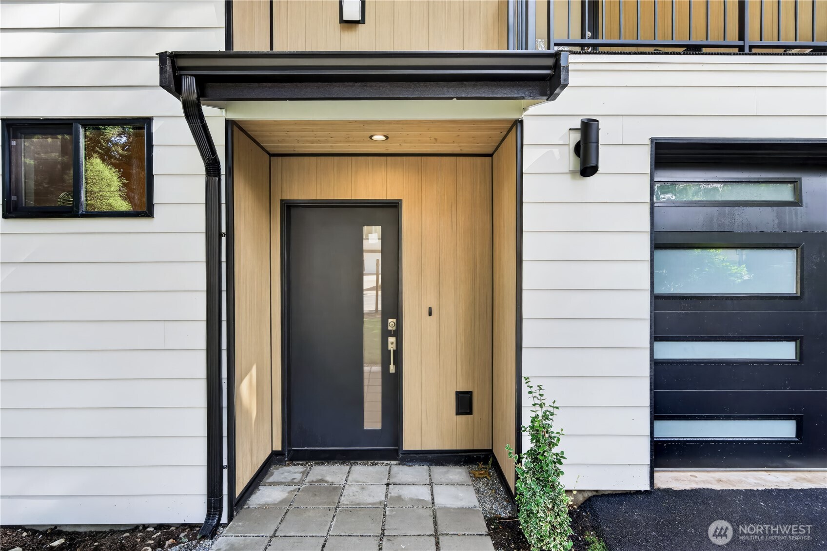 19927 89th Place West, Unit A Edmonds, WA 98026 - Photo 4 of 24