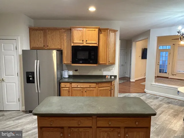 $3,600 | 5658 Lierman Circle, Centreville, VA 20120