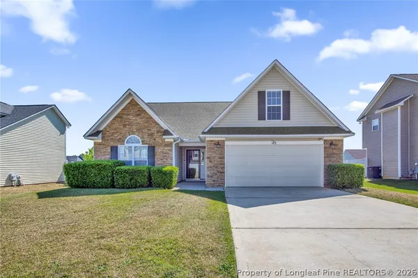 $300,000 | 189 Bennington Drive, Raeford, NC 28376