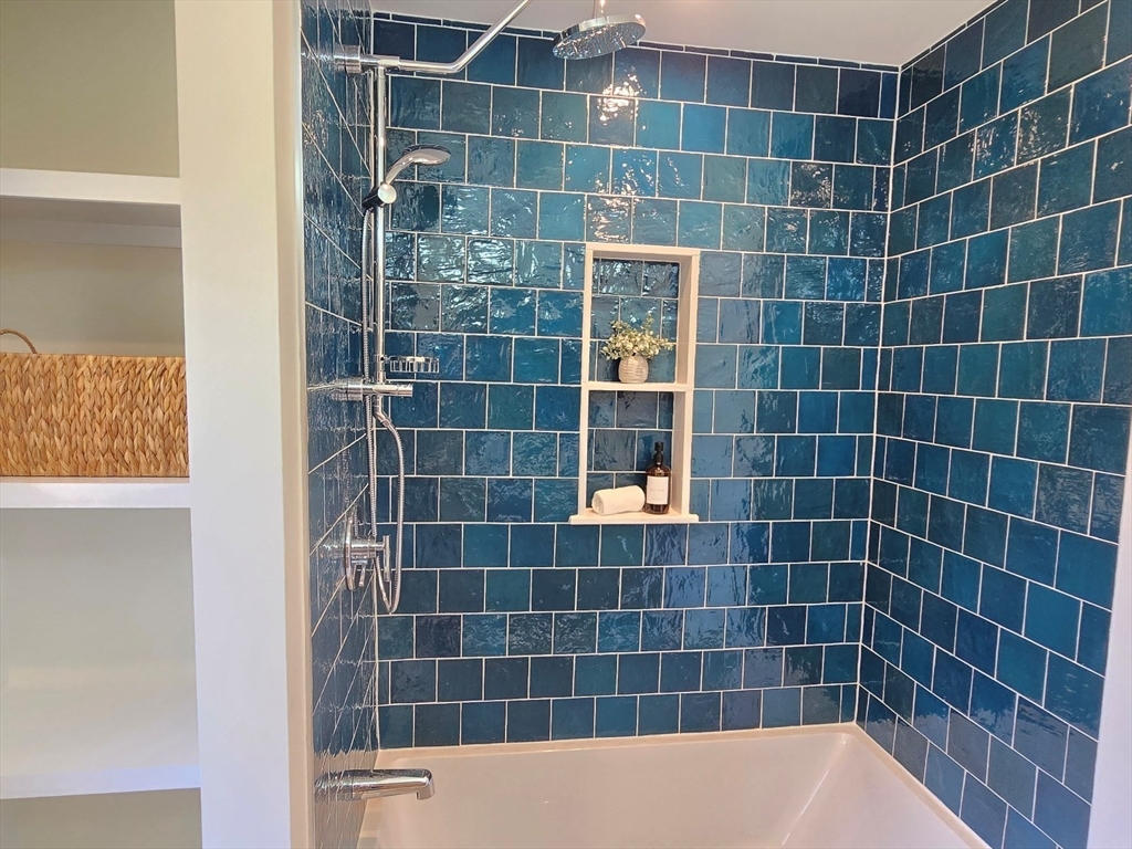 1 Danforth Drive Holliston, MA 01746 - Photo 31 of 42 a bathroom with a bathtub