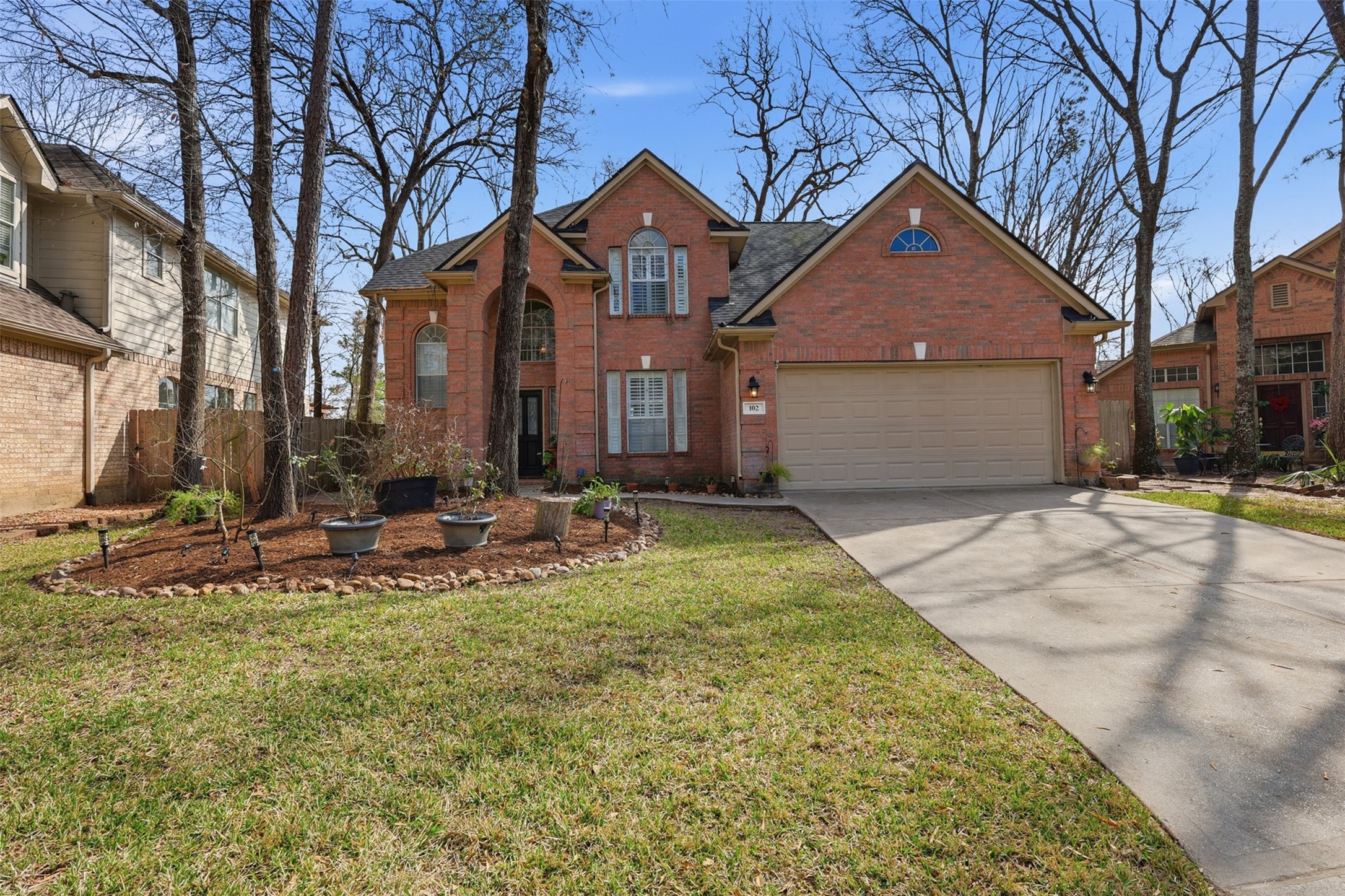 102 Wimberly Way Conroe, TX 77385 - Photo 4 of 33