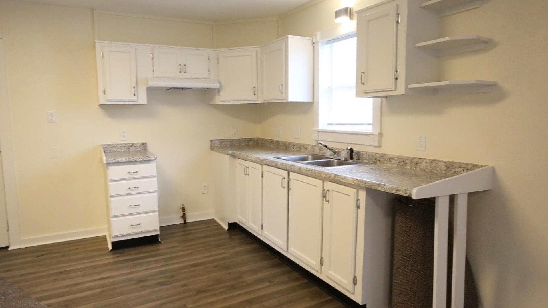 1305 4th Street Three Rivers, MI 49093 - Photo 5 of 22 6