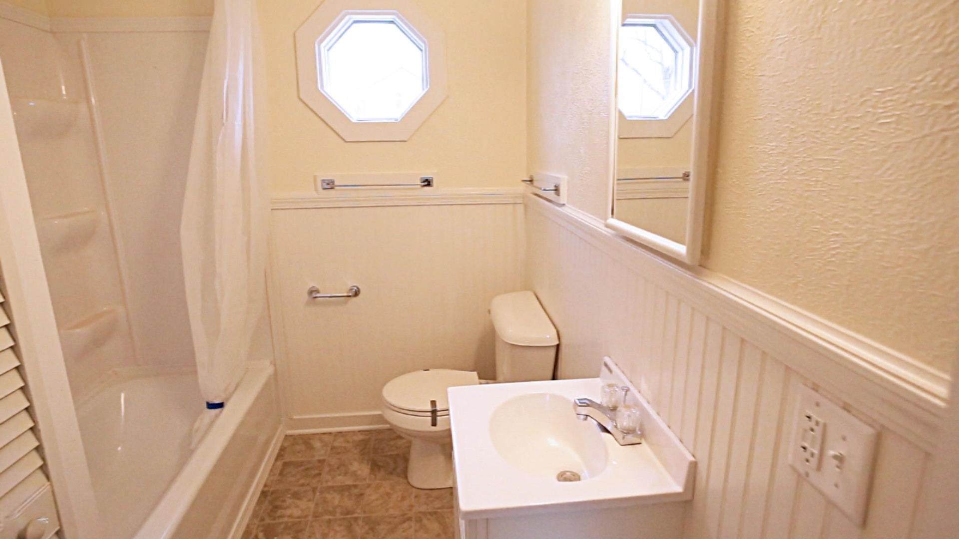 1305 4th Street Three Rivers, MI 49093 - Photo 7 of 22 bath