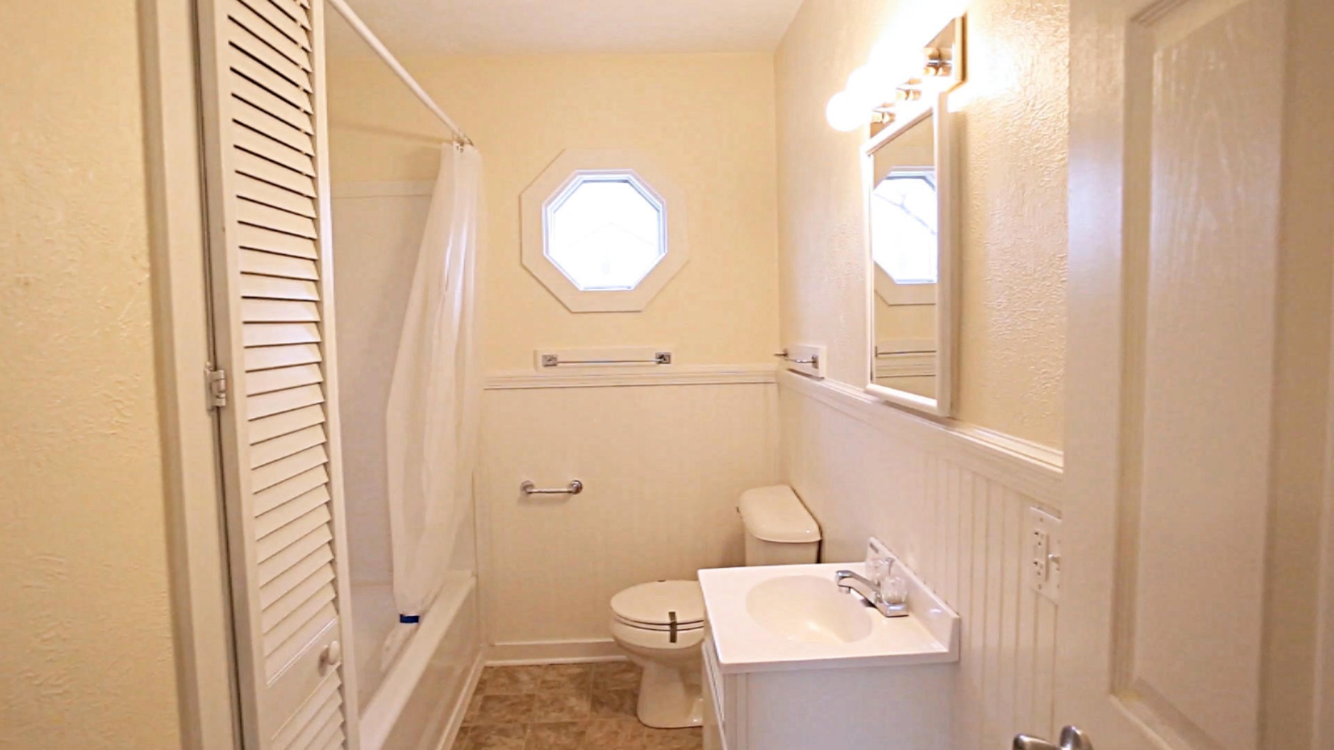 1305 4th Street Three Rivers, MI 49093 - Photo 8 of 22 bathroom