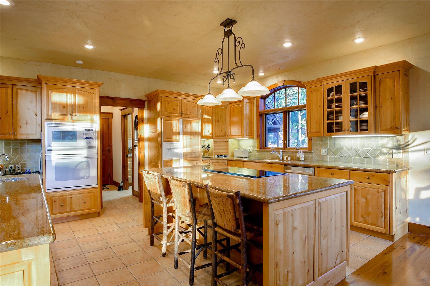 146 Saddle Ridge Road Clio, CA 96106 - Photo 7 of 21 Gallery Image 7