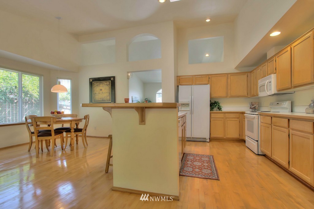 11453 Southeast 185th Place Renton, WA 98055 - Photo 11 of 24 Gallery Image 11