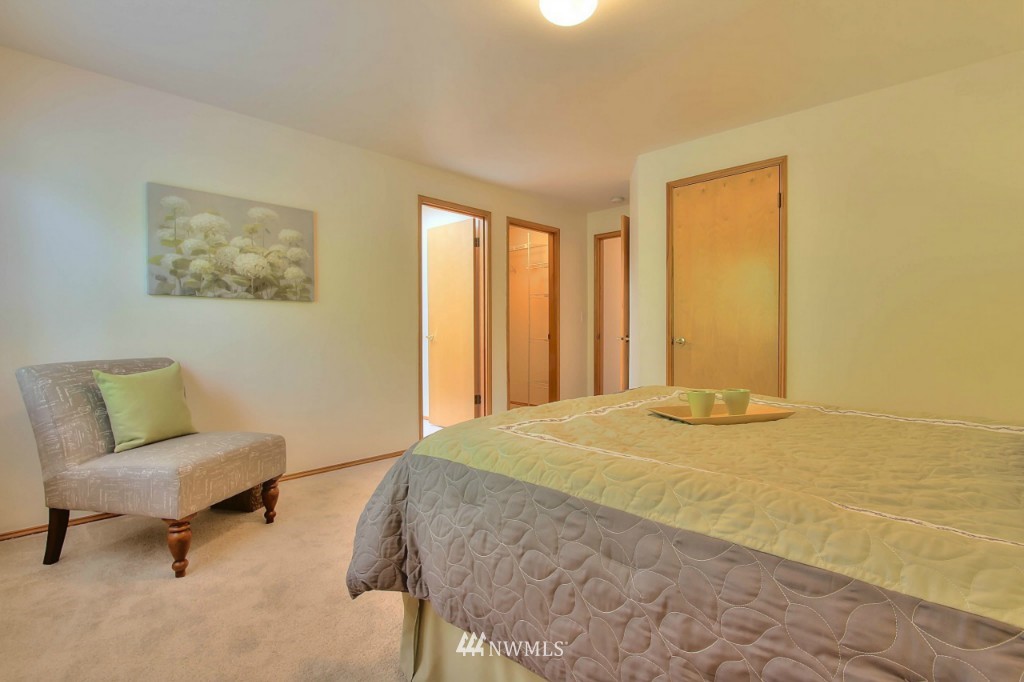 11453 Southeast 185th Place Renton, WA 98055 - Photo 16 of 24 Gallery Image 16