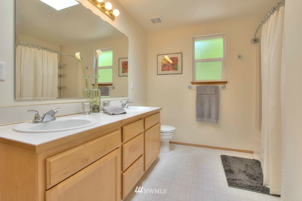 11453 Southeast 185th Place Renton, WA 98055 - Photo 18 of 24 Gallery Image 18