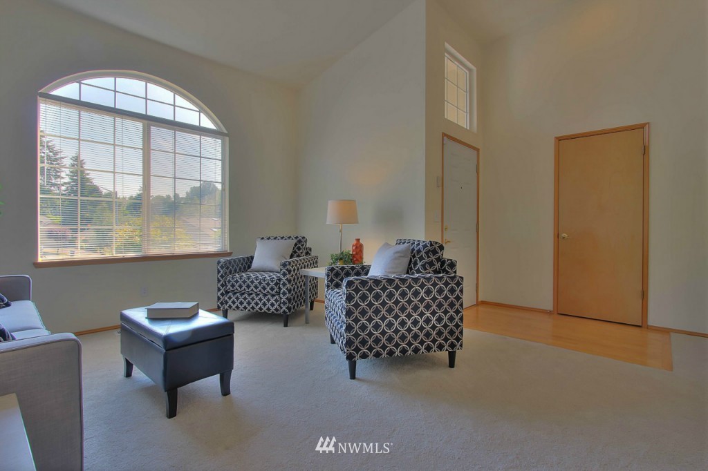 11453 Southeast 185th Place Renton, WA 98055 - Photo 4 of 24 Gallery Image 4
