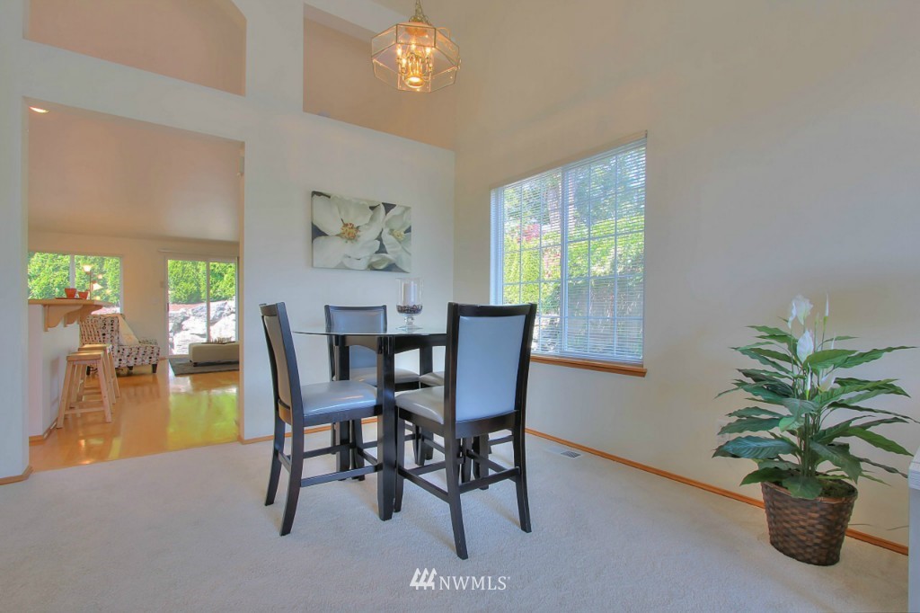 11453 Southeast 185th Place Renton, WA 98055 - Photo 6 of 24 Gallery Image 6