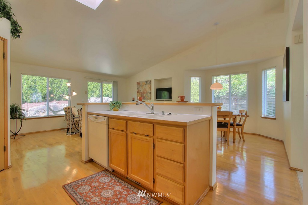11453 Southeast 185th Place Renton, WA 98055 - Photo 8 of 24 Gallery Image 8