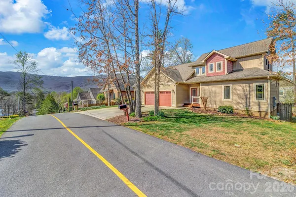 $424,000 | 122 Craggy Street, Black Mountain, NC 28711