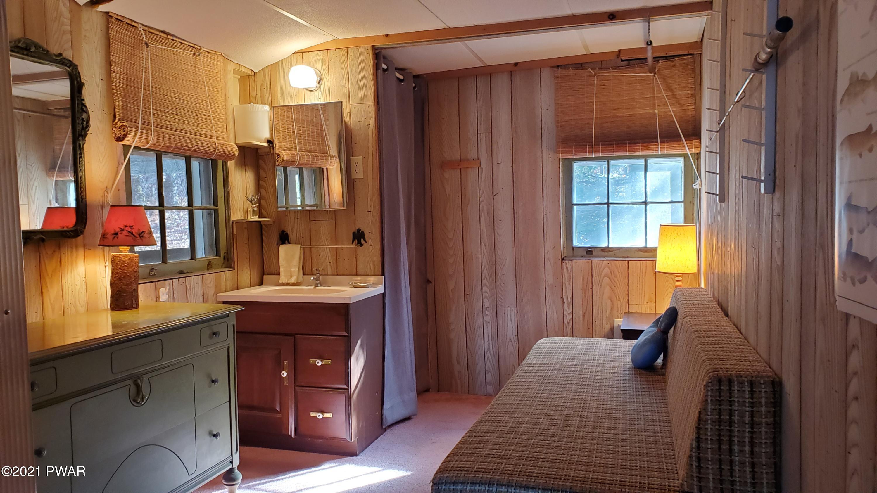 143 Pecks Pond Road Dingmans Ferry, PA 18328 - Photo 18 of 34