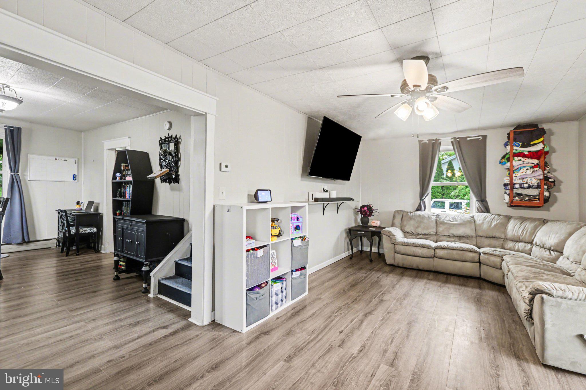 1020 Oberlin Road Middletown, PA 17057 - Photo 5 of 28 Gallery Image 5