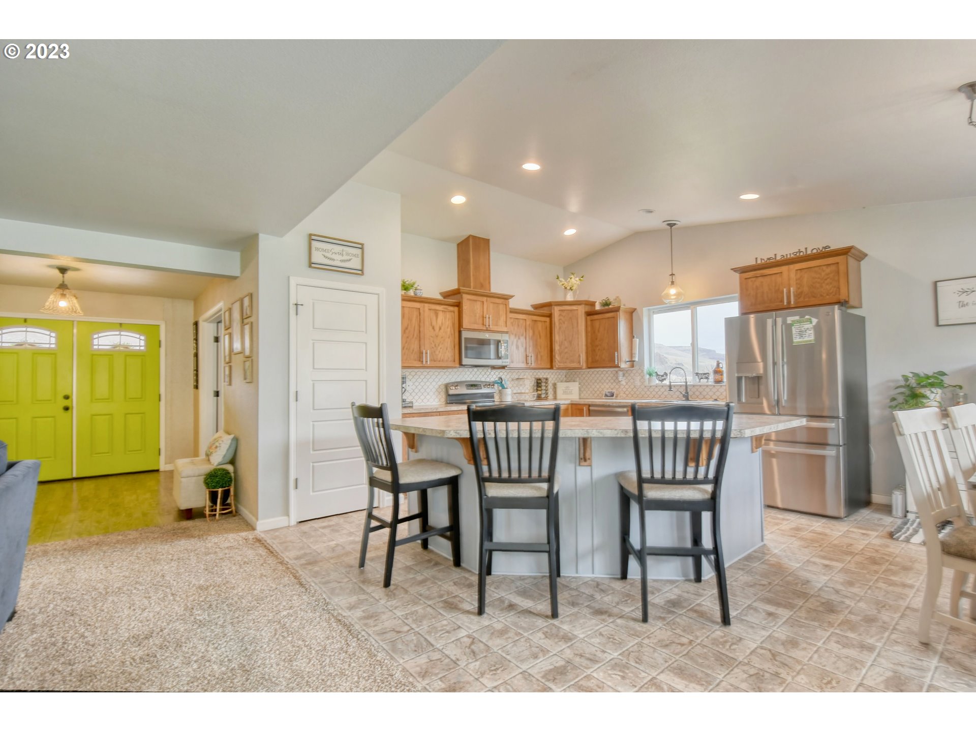 39532 Rieth Road Echo, OR 97826 - Photo 12 of 39 a view of a dining room with furniture
