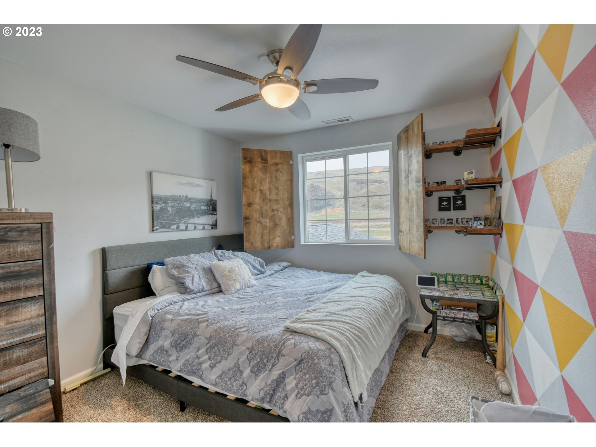 39532 Rieth Road Echo, OR 97826 - Photo 33 of 39 a bedroom with a bed and a window