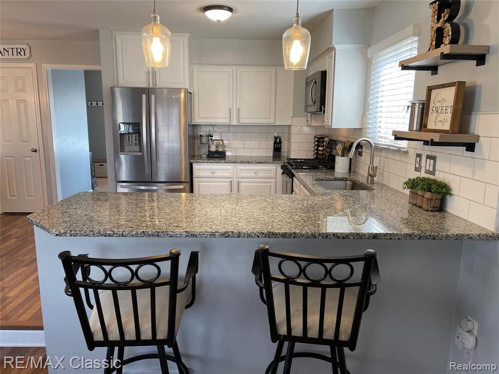 44014 Proctor Road Canton, MI 48188 - Photo 8 of 38