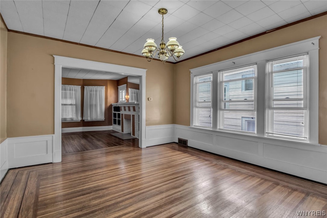 217 Commonwealth Avenue Buffalo, NY 14216 - Photo 24 of 38