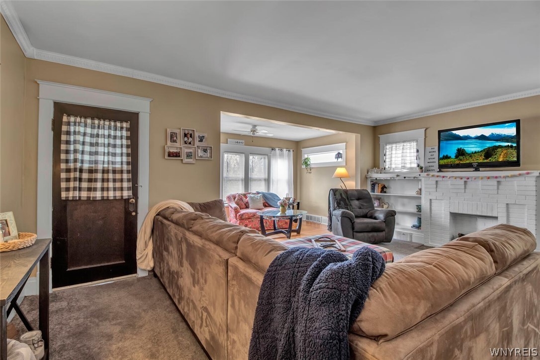 217 Commonwealth Avenue Buffalo, NY 14216 - Photo 4 of 38