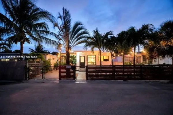 $1,900 | 13654 Northeast 20th Place, North Miami Beach, FL 33181