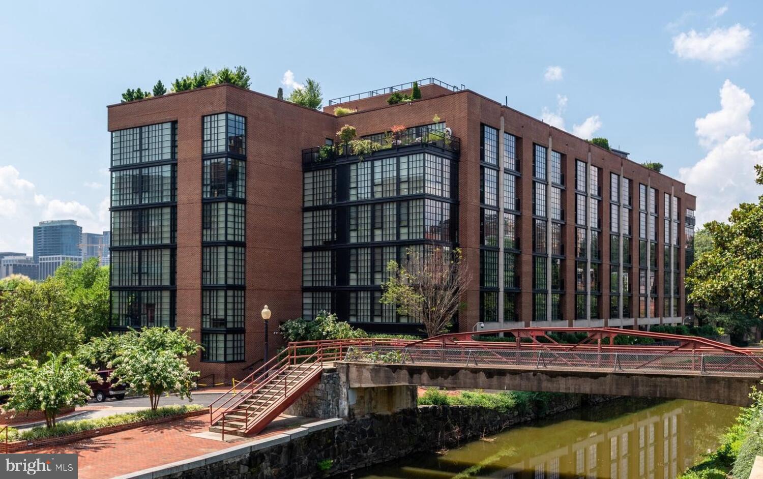 3303 Water Street Northwest, Unit 3L Washington, DC 20007 - Photo 3 of 40 3303 Water Street Condominium - Canal side