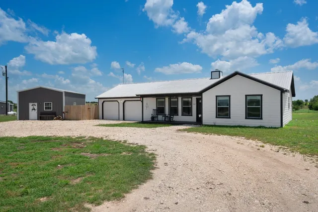 $455,000 | 712 County Road 330, Granger, TX 76530