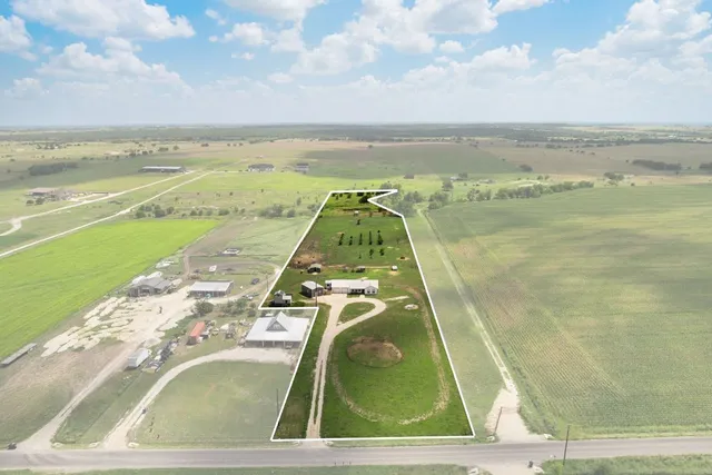 $455,000 | 712 County Road 330, Granger, TX 76530