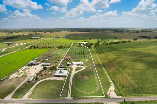 $455,000 | 712 County Road 330, Granger, TX 76530