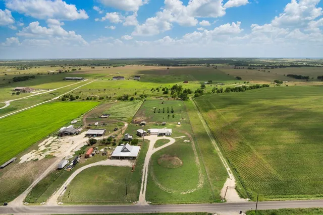 $455,000 | 712 County Road 330, Granger, TX 76530