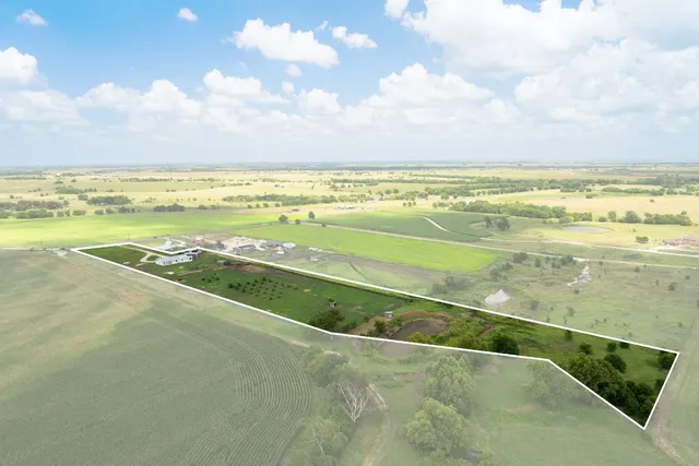 $455,000 | 712 County Road 330, Granger, TX 76530