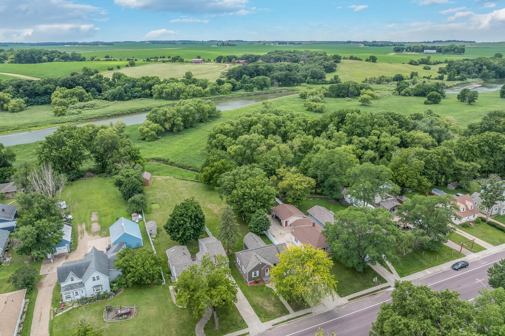 1193 River Road Windom, MN 56101 - Photo 11 of 52