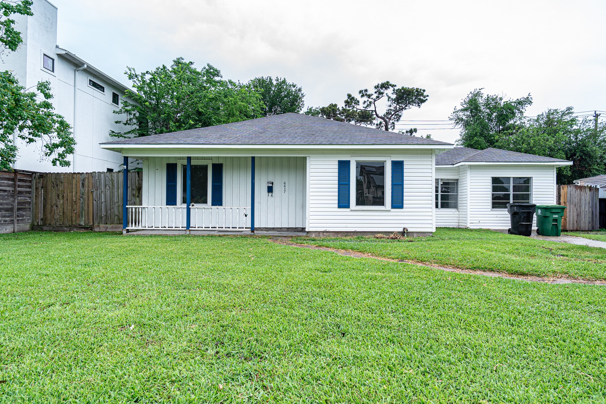 6417 Rolla Street Houston, TX 77055 - Photo 2 of 18