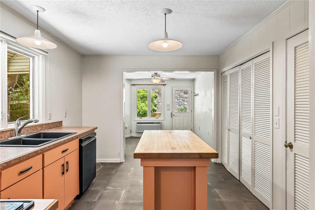 203 Tulip Drive Walhalla, SC 29691 - Photo 16 of 50