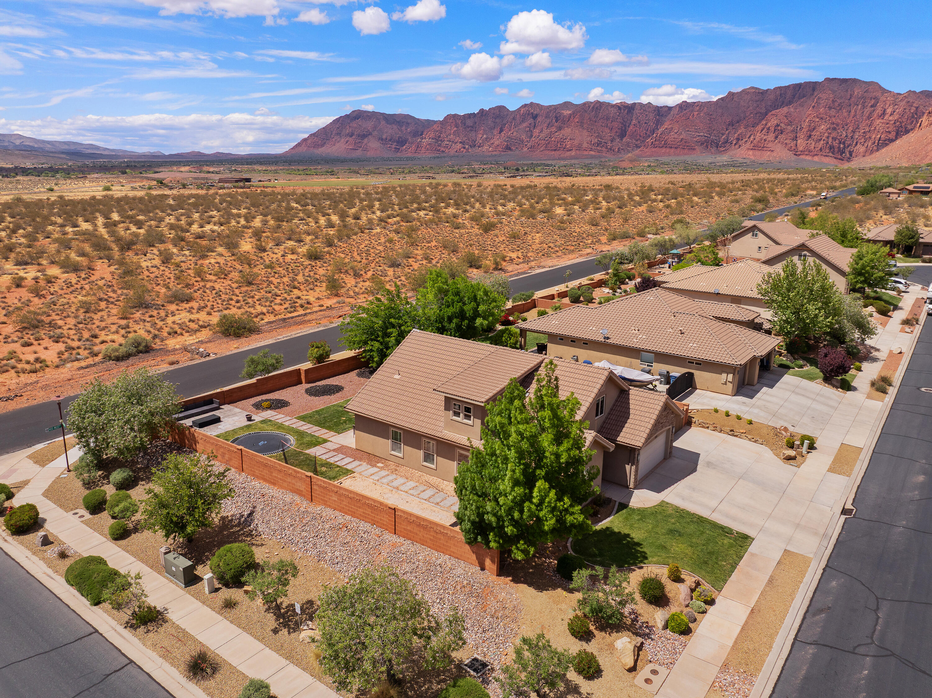 225 Falcon Court Ivins, UT 84738 - Photo 38 of 47 038. Aerial