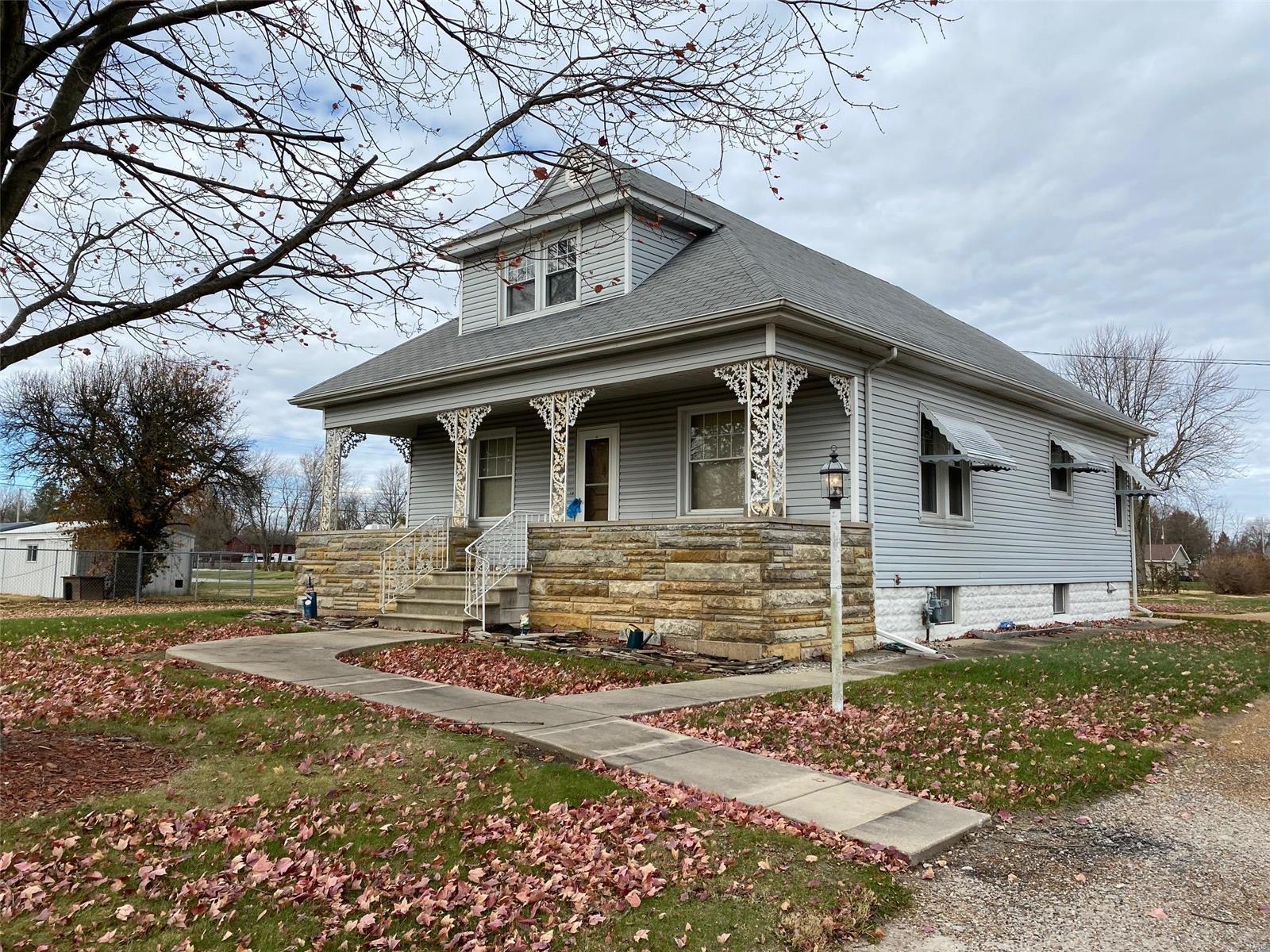 20062 Staunton Road Staunton, IL 62088 - Photo 1 of 14