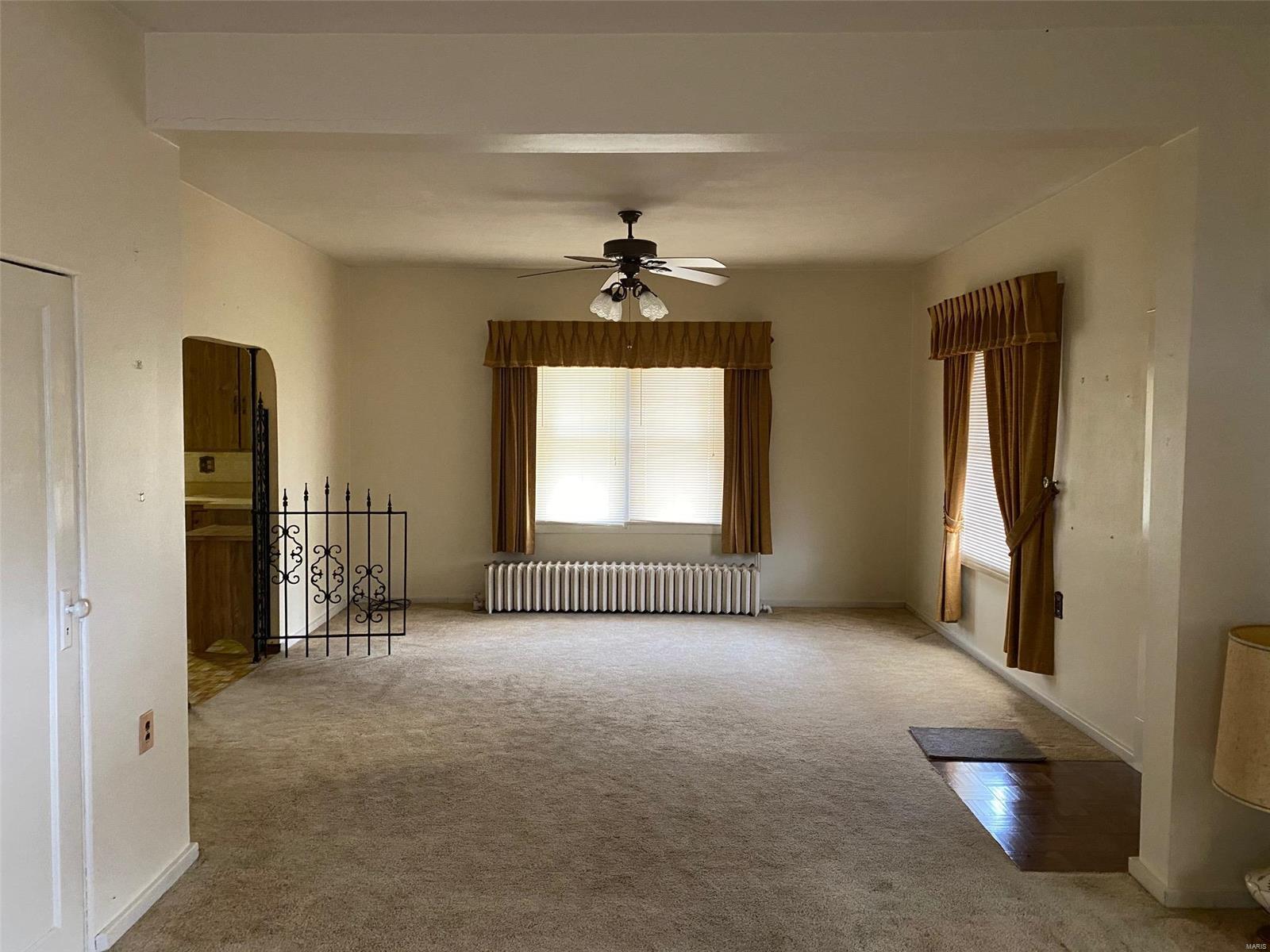 20062 Staunton Road Staunton, IL 62088 - Photo 4 of 14