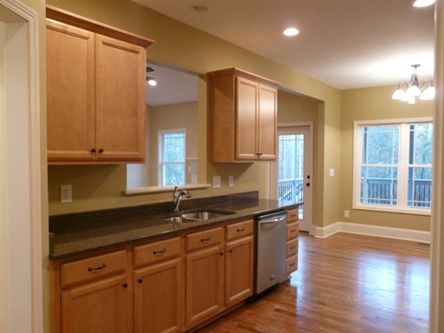 108 Hillandale Road Seneca, SC 29672 - Photo 4 of 22 Gallery Image 4